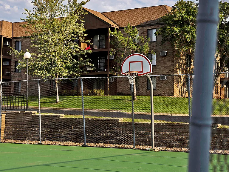 Basketball free-throw court
