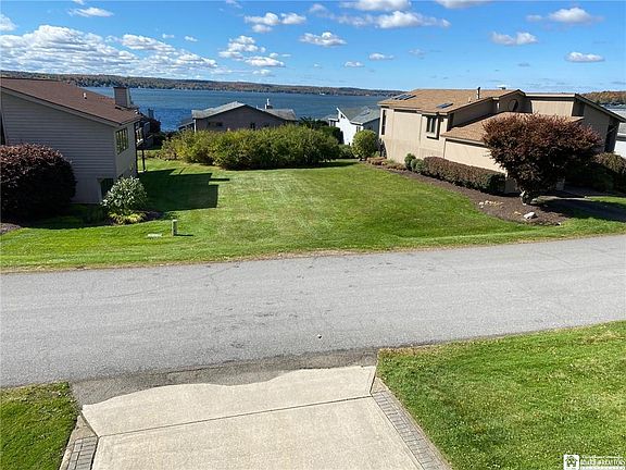 5th image of 11 W Wind Dr