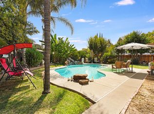 2 Dakota Ct, Sacramento, CA 95833