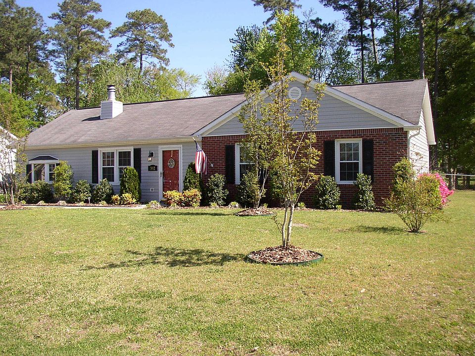 302 Little John Lane