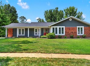2169 Silverwood Ln, Chesterfield, MO 63017