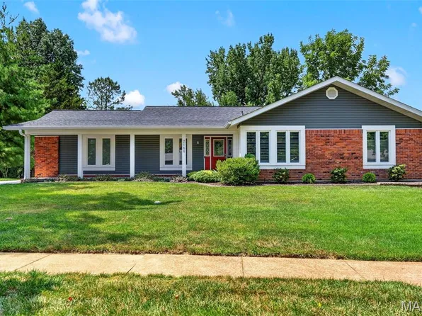 2169 Silverwood Ln, Chesterfield, MO 63017