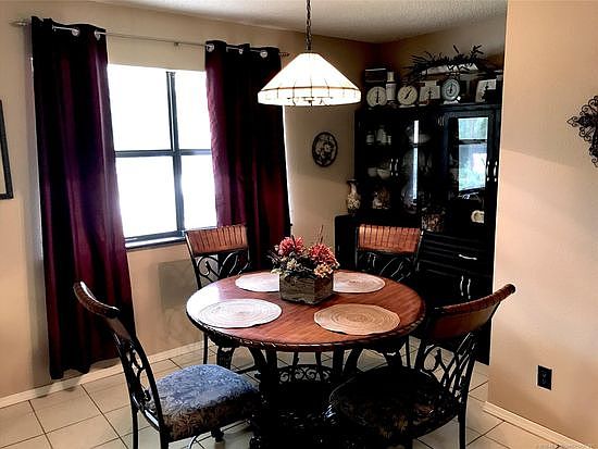 4th image of 2129 1/2 Woodland Dr