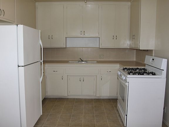 4th image of 1614 E 1st St APT 12