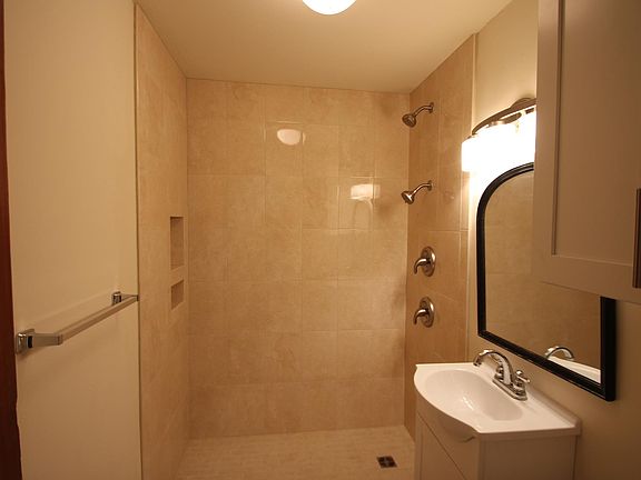 3rd image of 11 Fontainebleau Dr #M