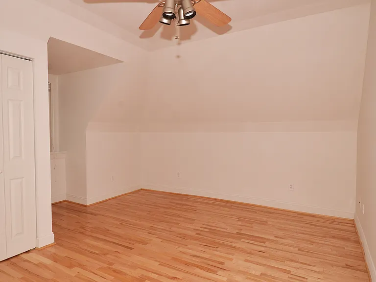 6018 Walnut St #3 — Photo 9