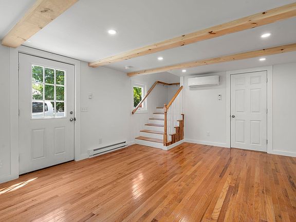 2nd image of 29 Sandwich Rd