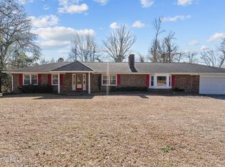 2472 Country Club Dr, Hampstead, NC 28443