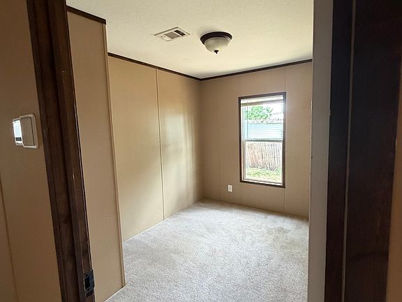 5th image of 106 Kenwood Ave