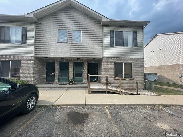 1st image of 7 Eden Park Dr
