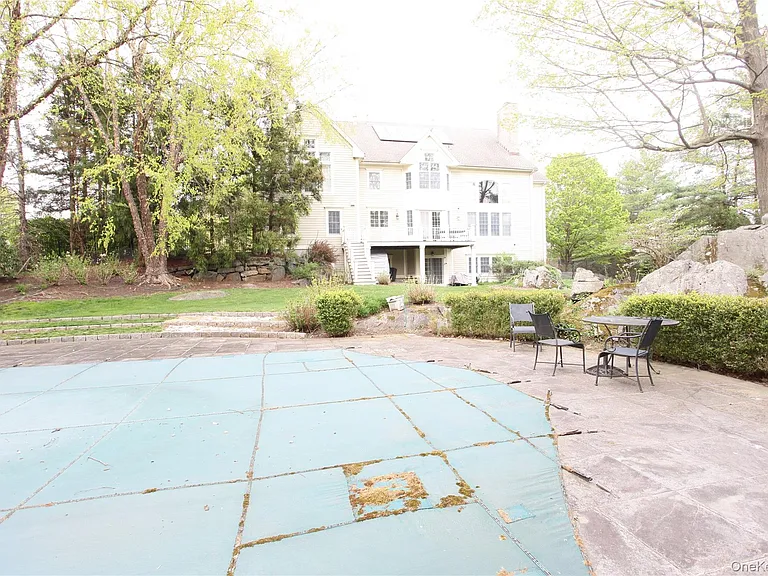 1 Augusta Ct — Photo 39