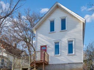 827 Agate St, Saint Paul, MN 55117