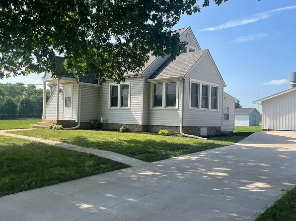 2306 W 4th St, Sterling, IL 61081