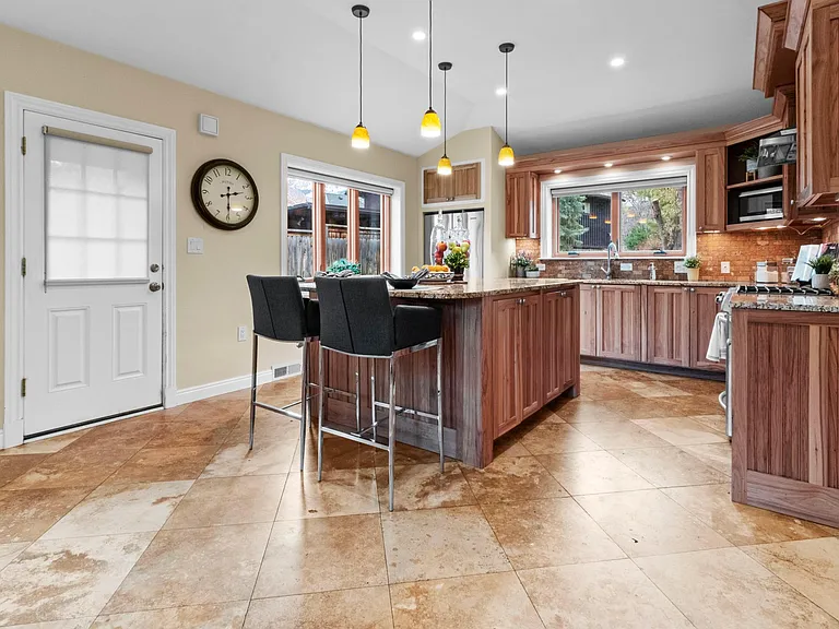 3070 E Millcreek Dell Ln — Photo 10