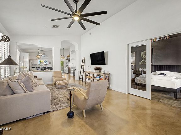 4th image of 8143 E MICHELLE Drive