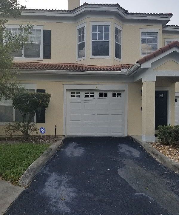 1st image of 621 Arbor Lakes Cir