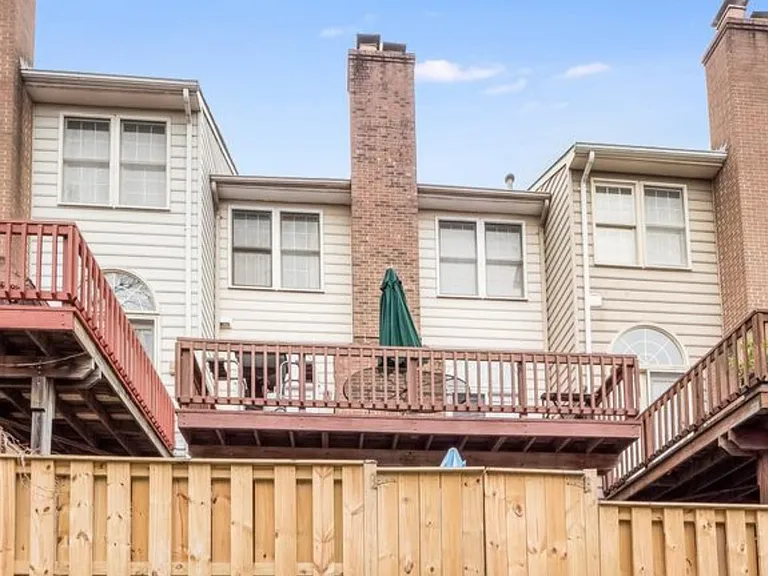 2123 Bobbyber Dr — Photo 2