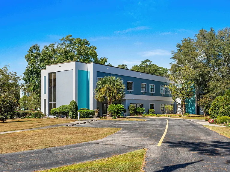 5001 Little River Rd #E-404 — Photo 3