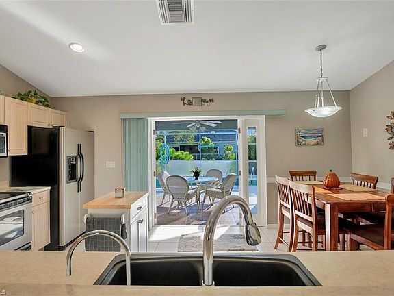 5th image of 1021 NW 36th Ave