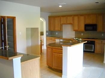 5th image of 321 Rapid Falls Dr