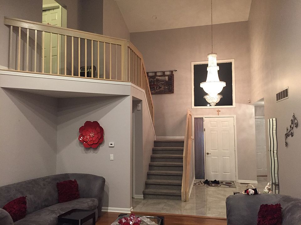 2nd image of 5760 Point Of The Woods Dr #1