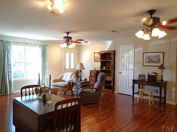 3rd image of 6864 E Bay Blvd
