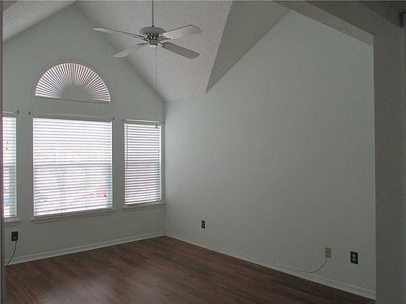5th image of 1920 Westminster Cir
