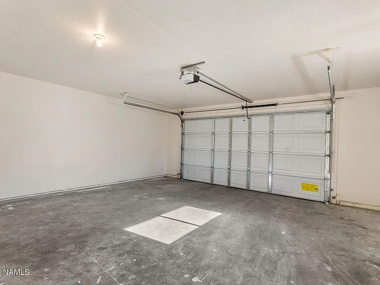 1326 E Trevor Way — Photo 12