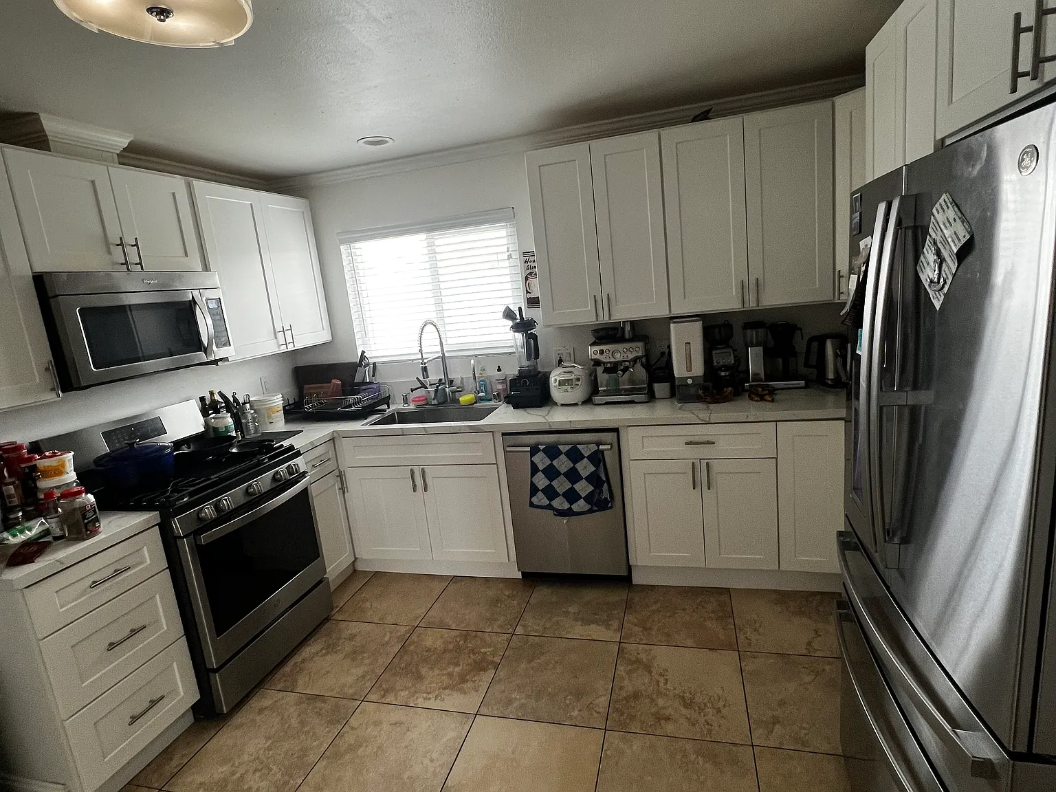 2 bed, 1000 sqft, $1,495 — Photo 2