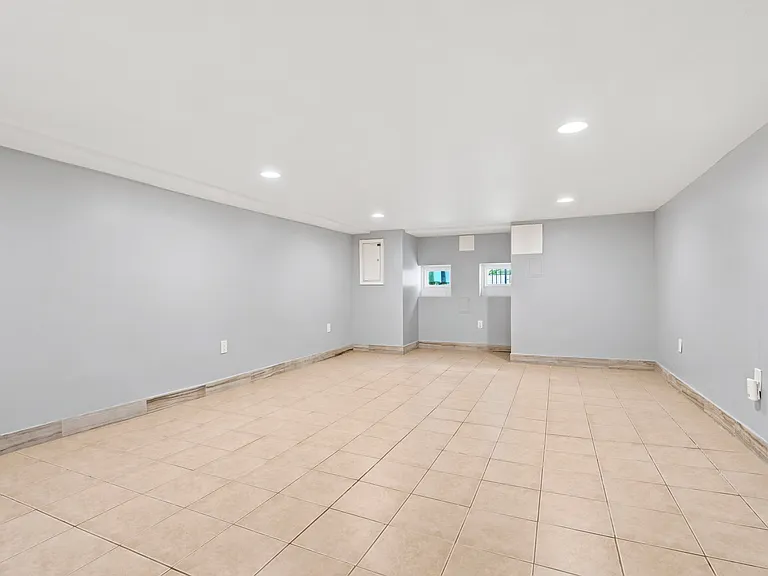 1102 Trinidad Ave NE — Photo 22