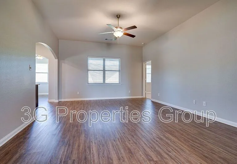 5301 Zara Dr — Photo 9