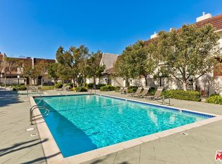 6263 1/2 Randi Ave, Los Angeles, CA 91367