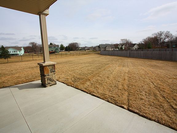 5th image of 7320 Dawn Dr