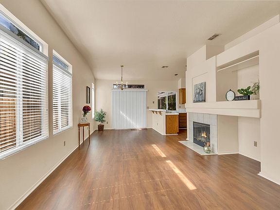 5th image of 8566 Aspen Brook Way