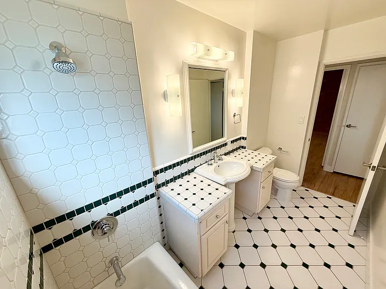 3562 Addison St — Photo 24