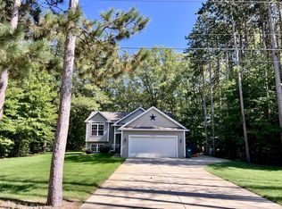 13244 128th Ave, Grand Haven, MI 49417