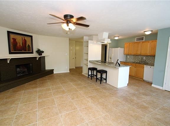 4th image of 816 Grassy Glen Dr
