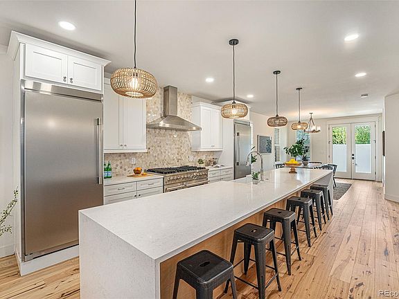 3rd image of 3269 Perry Street