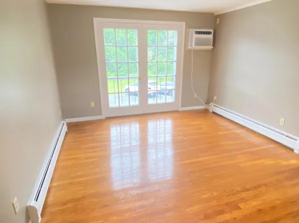 174 Tyngsboro Rd, North Chelmsford, MA 01863