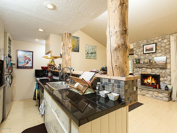 3rd image of 4011 W Lake Creek Dr #1823