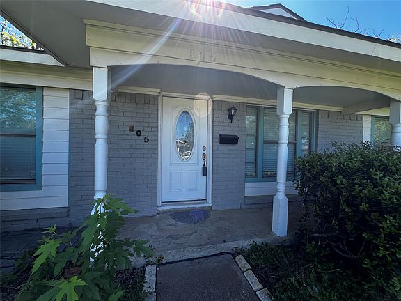 2nd image of 805 Brookshire Cir