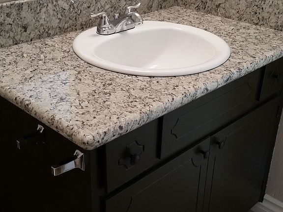 3rd image of 4115 Estate Dr