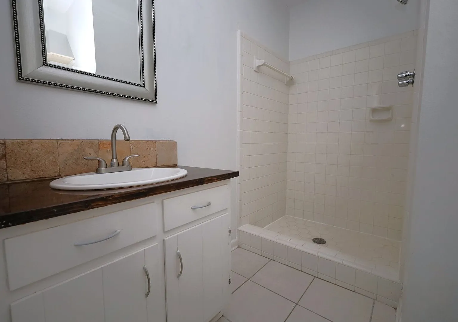 3905 Danube Cir — Photo 4