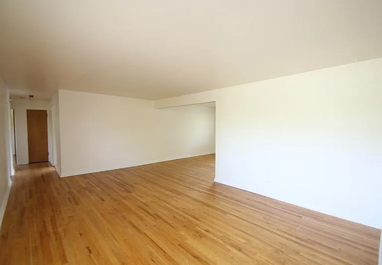 827 N Glencoe St — Photo 7