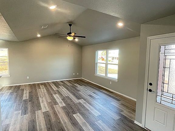 4th image of 1417 N 26th St