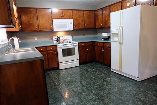 5th image of 7403 Chadwick Dr