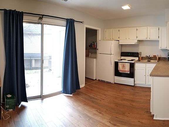 4th image of 133 Coleridge Ct