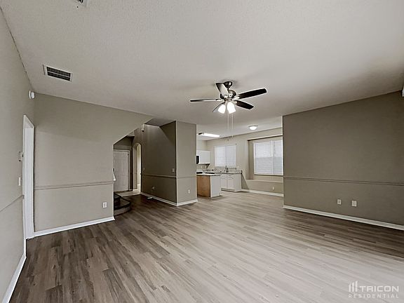 2nd image of 2095 Emerald Green Cir
