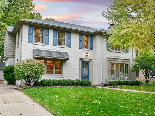 4634 North Wilshire ROAD, Whitefish Bay, WI 53211
