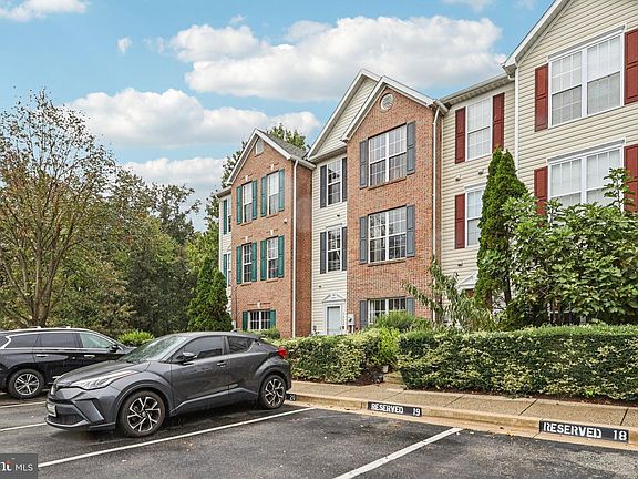 3rd image of 3602 Elmcrest Ln